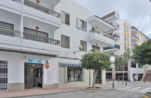Sant Antoni de Portmany Apartment | 70 m² Serviced apartment ∙ 2 bedrooms ∙ 5 guests