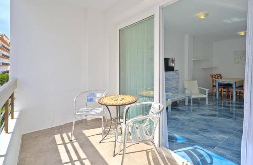 Sant Antoni de Portmany Apartment | 70 m² Serviced apartment ∙ 2 bedrooms ∙ 5 guests