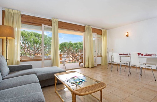 Calella de Palafrugell Apartment | 70 m² Apartment ∙ 2 bedrooms ∙ 4 guests