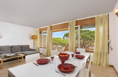 Calella de Palafrugell Apartment | 70 m² Apartment ∙ 2 bedrooms ∙ 4 guests