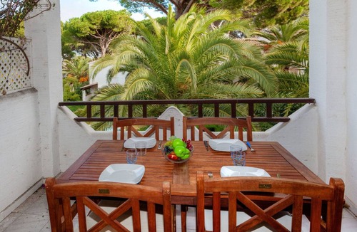 Pals Other | 70 m² Accommodation ∙ 2 bedrooms ∙ 4 guests