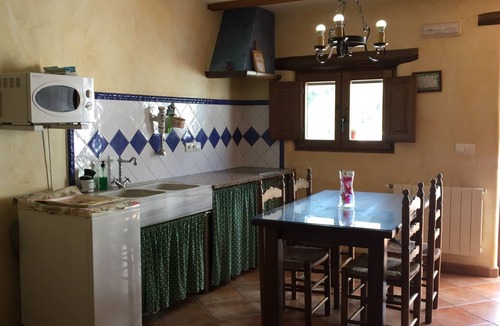 Laroya House | 70 m² Farmhouse ∙ 2 bedrooms ∙ 4 guests
