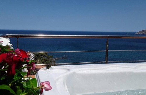 Llanca House | 70 m² House ∙ 3 bedrooms ∙ 6 guests