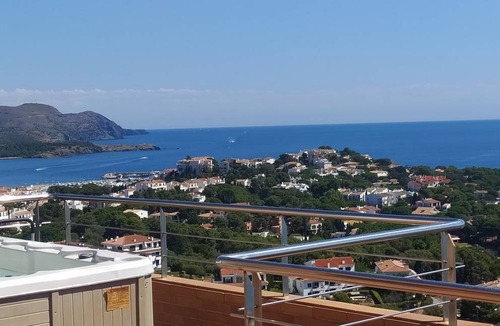 Llanca House | 70 m² House ∙ 3 bedrooms ∙ 6 guests