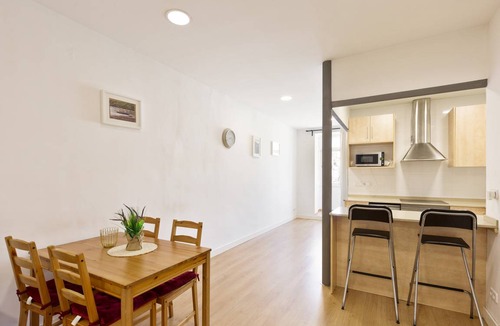 Sant Antoni Apartment | 75 m² Apartment ∙ 2 bedrooms ∙ 4 guests