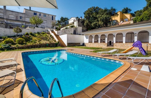 Palafolls House | 750 m² House ∙ 10 bedrooms ∙ 20 guests