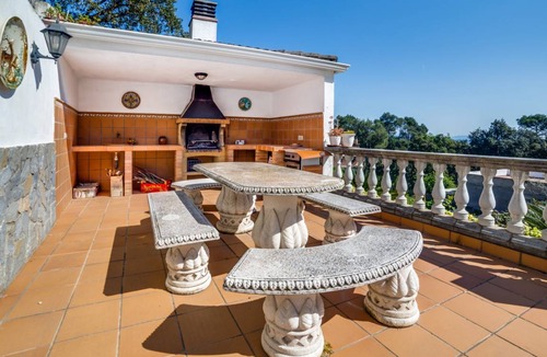 Palafolls House | 750 m² House ∙ 10 bedrooms ∙ 20 guests