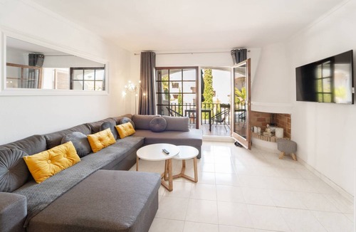 Roses Town Center House | 76 m² House ∙ 2 bedrooms ∙ 4 guests