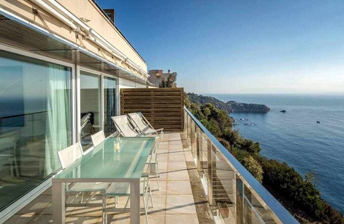 Sant Feliu de Guixols Apartment | 78 m² Apartment ∙ 3 bedrooms ∙ 4 guests