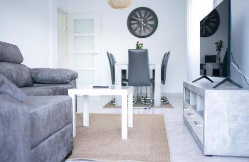 Cassa de la Selva Apartment | 80 m² Apartment ∙ 2 bedrooms ∙ 6 guests