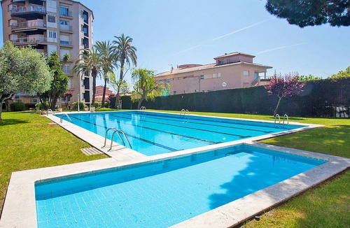 Calella Apartment | 80 m² Apartment ∙ 3 bedrooms ∙ 5 guests