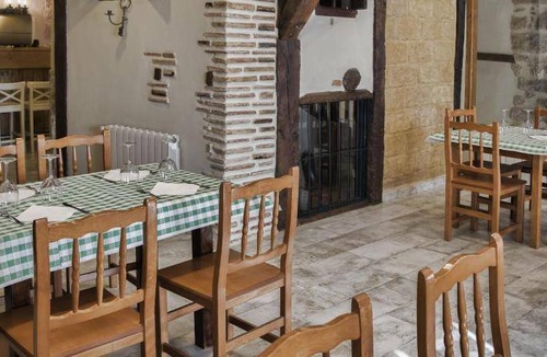 Castrojeriz Hostel | 80 m² Hostel ∙ 2 bedrooms ∙ 4 guests