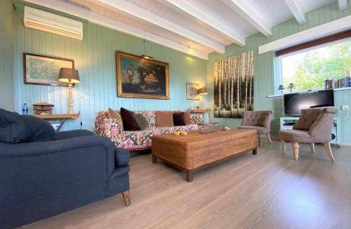 Parres House | 80 m² House ∙ 2 bedrooms ∙ 5 guests