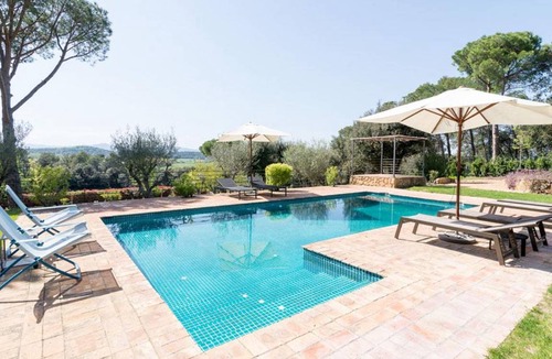 Forallac House | 800 m² House ∙ 7 bedrooms ∙ 15 guests