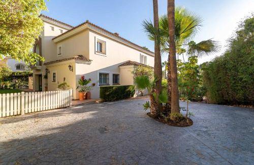Torrequebrada Villa | 800 m² Villa ∙ 5 bedrooms ∙ 9 guests