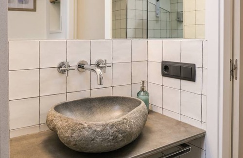 Besalu Apartment | 81 m² Apartment ∙ 1 bedroom ∙ 3 guests
