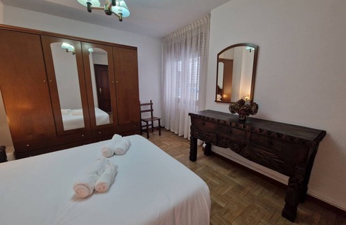Distrito Oeste Apartment | 81 m² Apartment ∙ 3 bedrooms ∙ 4 guests