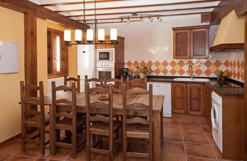 Magana House | 81 m² House ∙ 4 bedrooms ∙ 10 guests