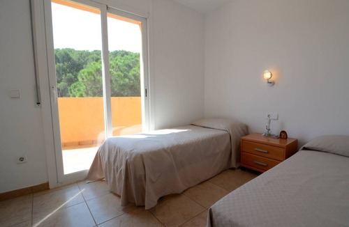 Pals Apartment | 85 m² Apartment ∙ 3 bedrooms ∙ 6 guests