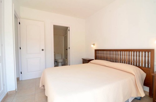 Pals Apartment | 85 m² Apartment ∙ 3 bedrooms ∙ 6 guests