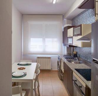 Ponferrada Apartment | 87 m² Apartment ∙ 3 bedrooms ∙ 8 guests