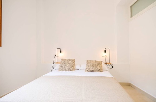 Besalu Apartment | 90 m² Apartment ∙ 2 bedrooms ∙ 4 guests