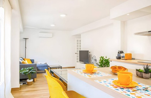 Almeria Centro Apartment | 90 m² Apartment ∙ 3 bedrooms ∙ 6 guests
