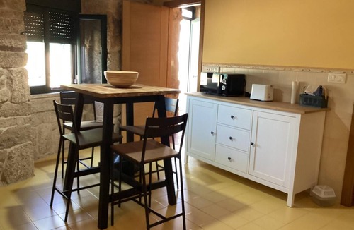 Xunqueira de Ambia House | A charming stone house in Xunqueira