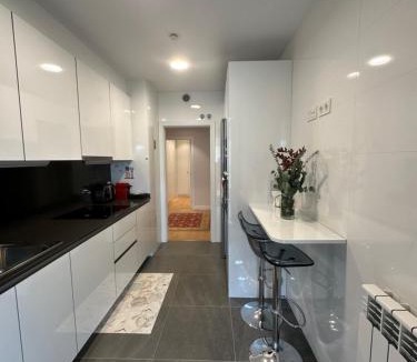 Algorta Apartment | A estrenar amplio con piscina y parking
