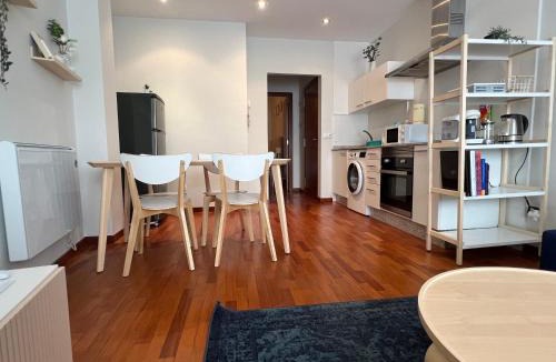 Cobres Apartment | A estrenar ,con vistas al mar y aparcamiento gratis en el casco Viejo-Centro-Zona portuaria