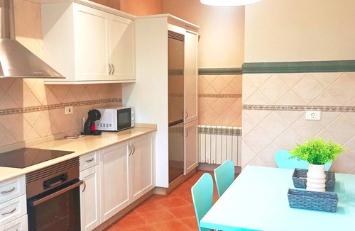 Lugo House | A home on the banks of the Miño River, ideal for families and groups of friends.