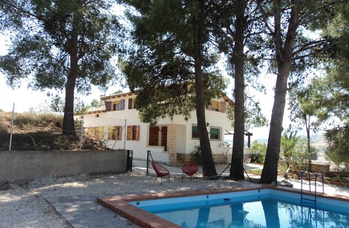 Cehegin House | A large house surrounded by nature, ideal for families and groups of friends.