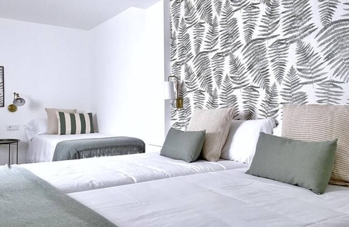 Redondela Hotel | A Marisma Hostal