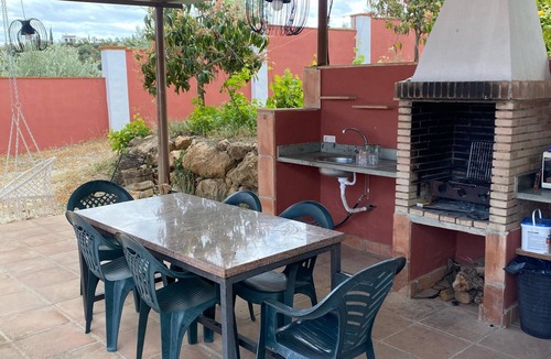 Coin Ski Chalet | A peaceful countryside retreat amongst palm trees and nature with private pool