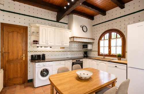 Cambrils Villa | A peaceful villa with a swimming pool by the sea