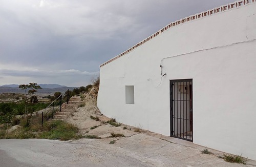 El Partidor House | A quirky cave house in rural Murcia province - La Cueva (The Brave Stays)