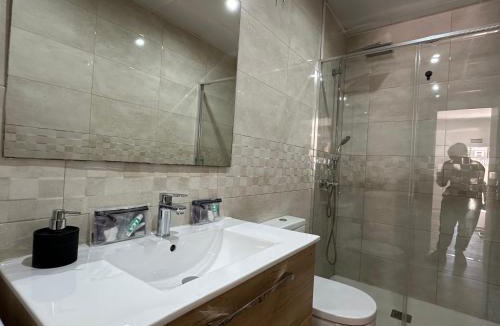 Carihuela Apartment | A1 - Apartamento en La Carihuela, 2 dormitorios, Wifi, a 100 metros de la playa