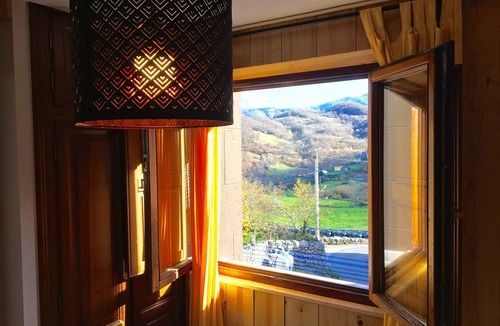 Taranes Apartment | Accommodation in the mountains. Jacuzzi. Picos de Europa. Asturias. Cangas de Onis.