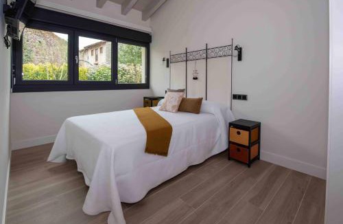Poo Apartment | ADOSADO-DUPLEX ADAPTADO zona de playa y montaña