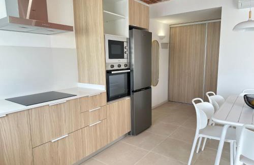 Roses Town Center Apartment | Agi Arago Apartments