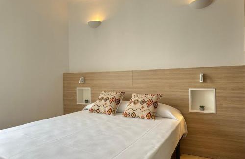 Roses Town Center Apartment | Agi Arago Apartments