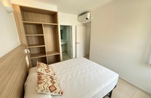 Roses Town Center Apartment | Agi Arago Apartments