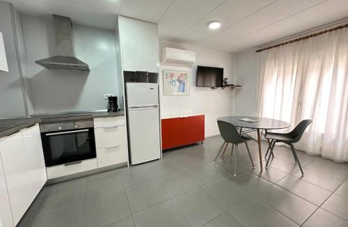 Roses Town Center Apartment | Agi Arago Studio