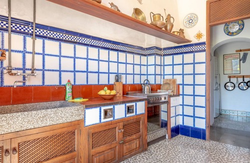 Soller House | Air-Conditioned Holiday Home with Pool, Wi-Fi, Balcony and Patio