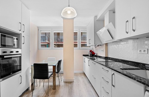 Camino de Ronda Apartment | AIR CONDITIONING, PORTER, CORNER, CENTRAL, WIFI, WIDE EQUIPPED ALL