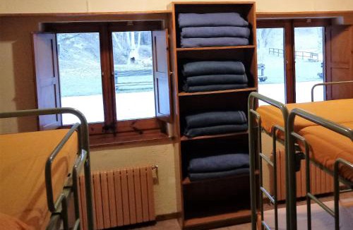 Santa Eugenia de Nerella Hostel | Alberg-Casa De Colònies Ridolaina