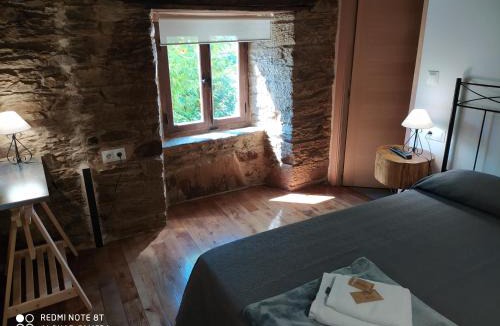 Triacastela Hostel | Albergue Atrio