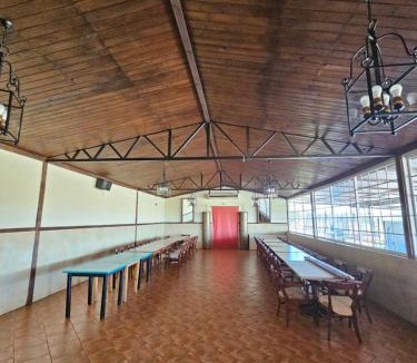 Fresno de la Fuente Hostel | Albergue Centro de Ocio Luis Miguel