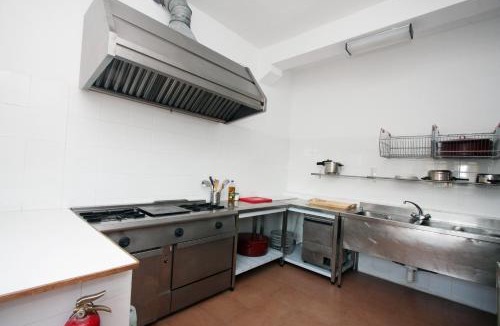 Hontoria del Pinar Hostel | Albergue de La Estación del Río Lobos