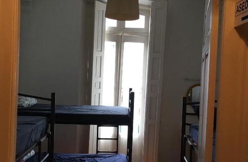 Santona Hostel | Albergue De Peregrinos La Bilbaina